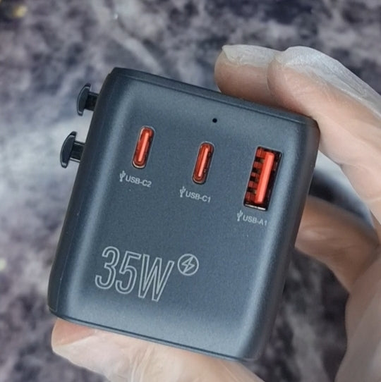 Bast stopcontact PD 35W Reisadapter , socket, 1 USB A, 2Type-C . - N Gadget